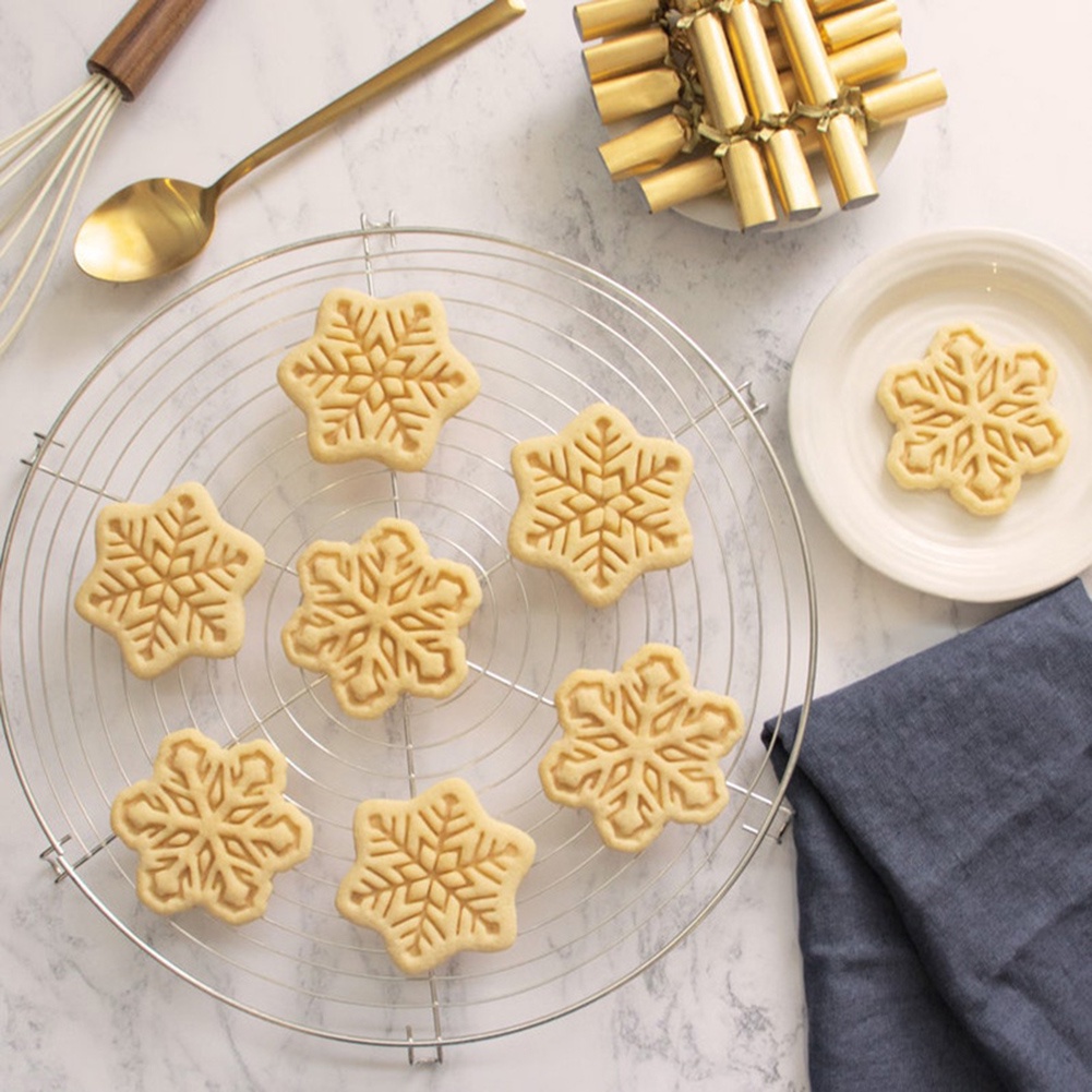 Cartoon Christmas Gingerbread Man Cookie Embossing Mold Pressed Hand Painted Frosted Cookies Snowflake Cookie Cutter