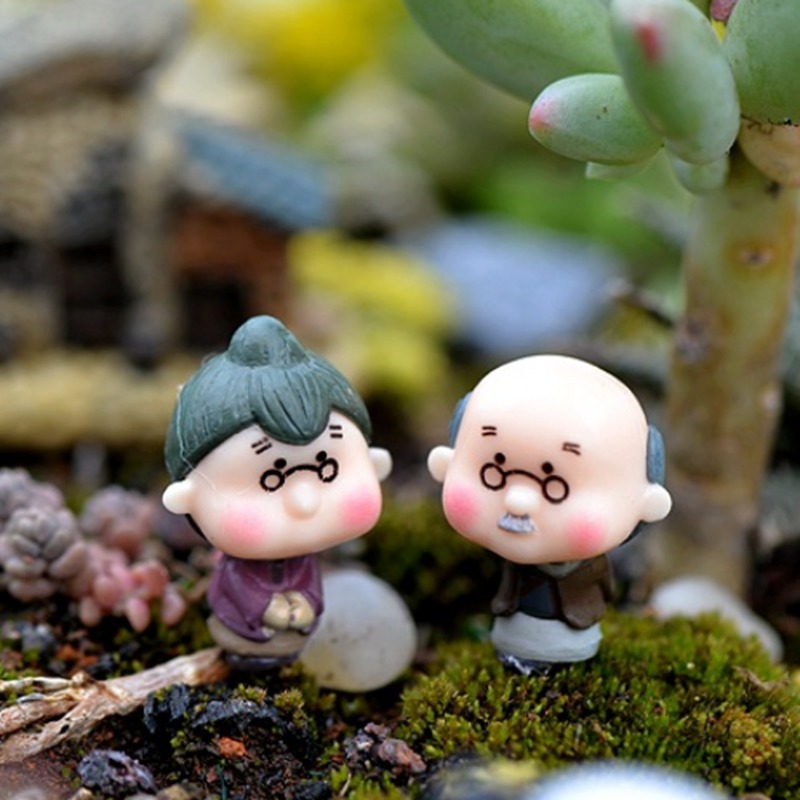 Set 2 mô hình ông bà trang trí sân vườn