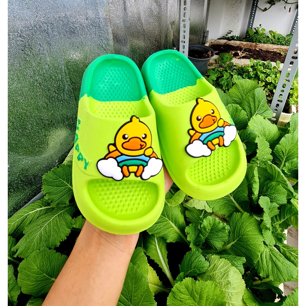 Dép bánh mì siêu nhẹ gắn hình vịt đế 2 màu siêu hot cho bé trai bé gái