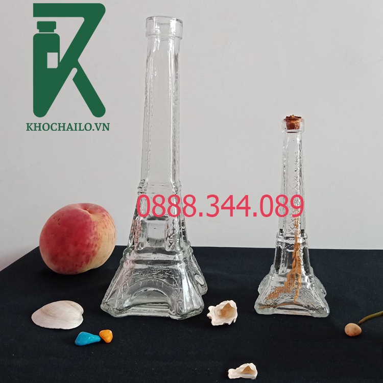 Chai thuỷ tinh hình tháp trong suốt kèm nút chặn gỗ