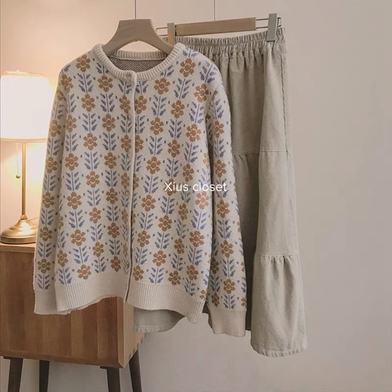 ÁO LEN DỆT HOẠT TIẾT HOA NHÍ -A3 | BigBuy360 - bigbuy360.vn