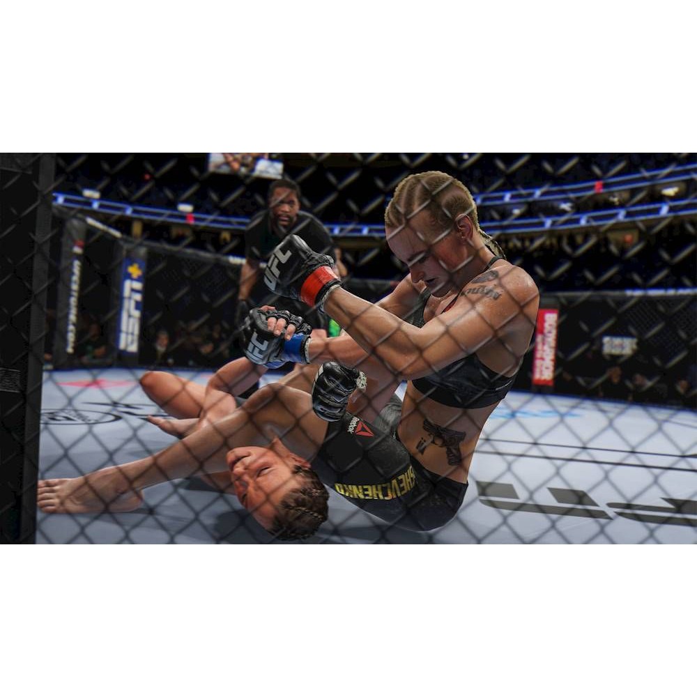 [Mã 99ELHA giảm 7% đơn 300K] Đĩa Game Xbox UFC 4