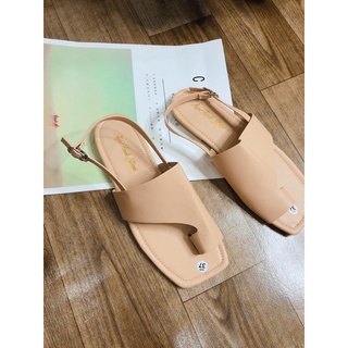 Sandan xỏ ngón kiểu cách