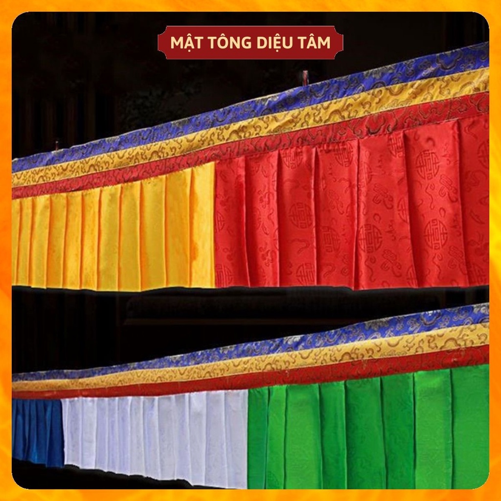 Rèm quây bàn thờ, chân tường phòng thờ trang trí màu sắc mật tông