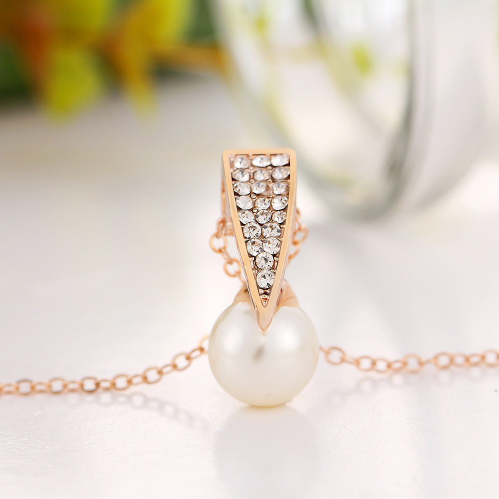 Bộ dây chuyền + khuyên tai ngọc trai cao cấp