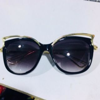 Kính Si hàng hiệu độc lạ
