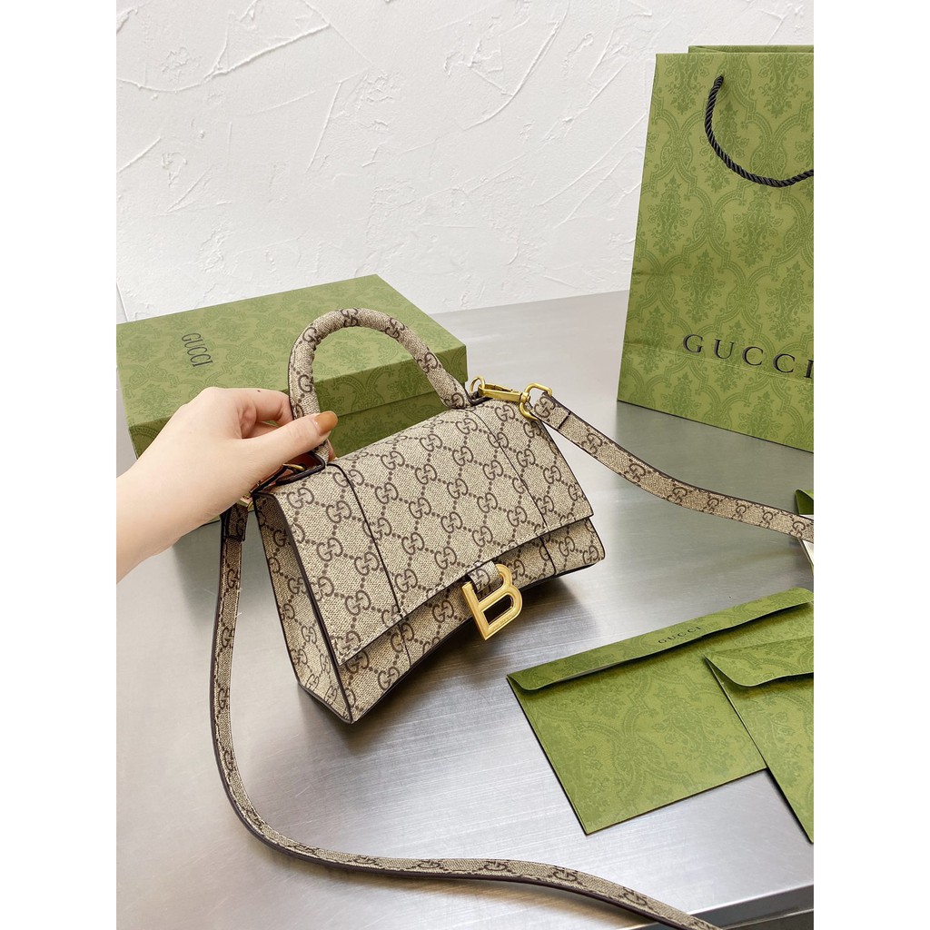 GUCCI & BALENCIAGA HOẠ TIẾT 2021