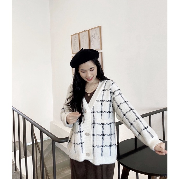 Áo cardigan lông thỏ hoạ tiết kẻ