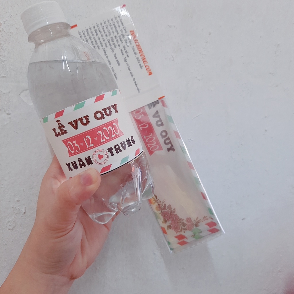 Tem cưới dán chai nước suối  -In Bạch Dương