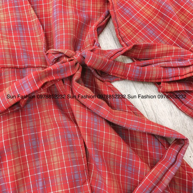 Đầm caro đỏ tay dài cổ V đắp chéo Sun Fashion