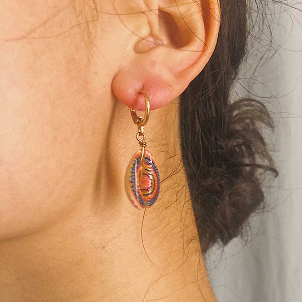 Khuyên tai dáng tròn phối màu độc đáo cho nữ