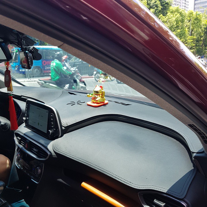 Thảm Taplo Hyundai Santafe 2019, 2020, 2021, 2022 Da Vân carbon cao cấp, chống nóng taplo xe