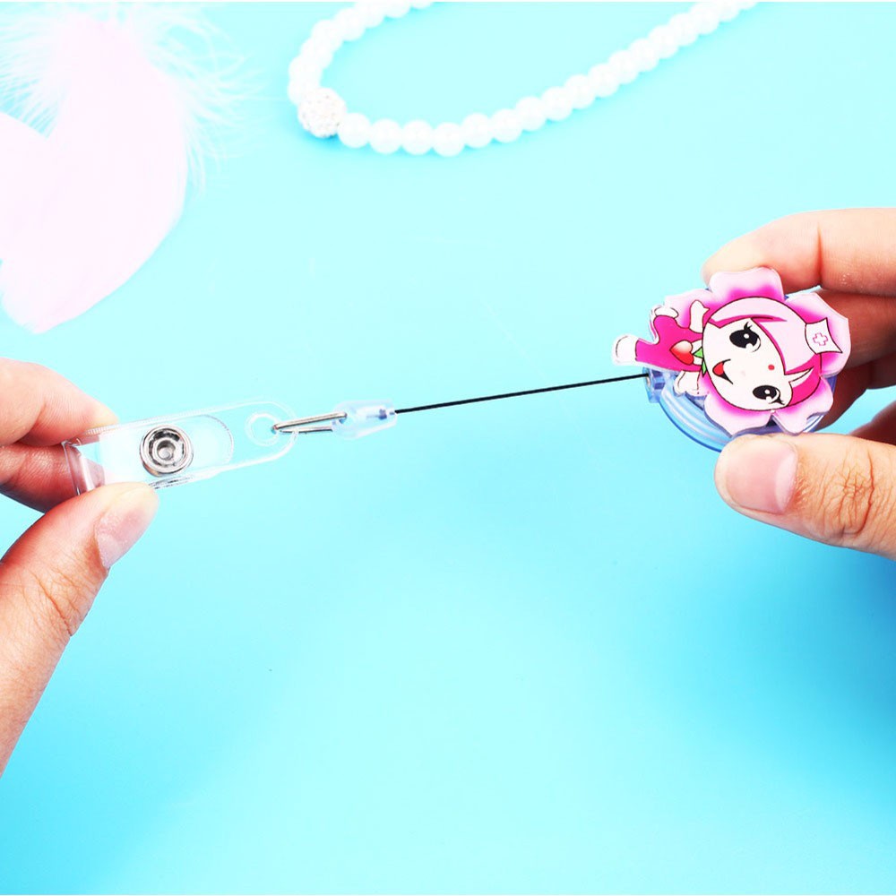 Kẹp thẻ tên có dây cuộn hình hoạt hình đáng yêu