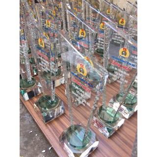 Cúp Pha lê  in ảnh theo yêu cầu