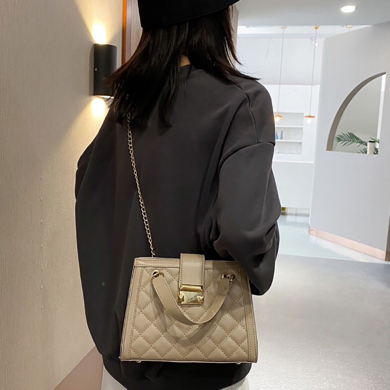 Túi xách IELGY hình vuông nhỏ đeo chéo vai phối dây xích bề mặt lưới