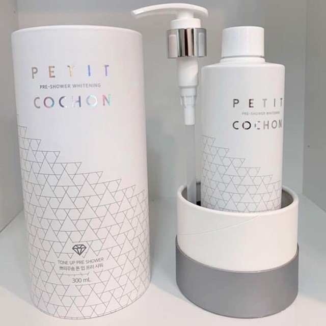 Sữa tắm ủ trắng hương nước hoa Petit Cochon 300ml Hàn Quốc giúp da trắng sáng mịn màng cùng hương nước hoa quyến rũ
