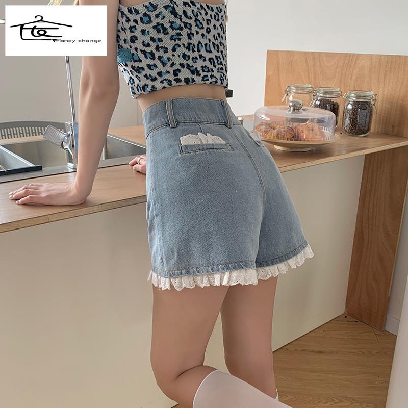 Quần Short Jean Lưng Cao Xẻ Tà Viền Ren Mẫu Mới Thời Trang Mùa Hè 2022 Cho Nữ