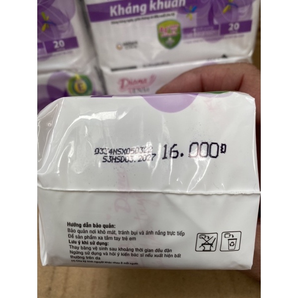 Băng vệ sinh Diana Sensi hàng ngày kháng khuẩn gói 20 miếng ( mẫu mới )