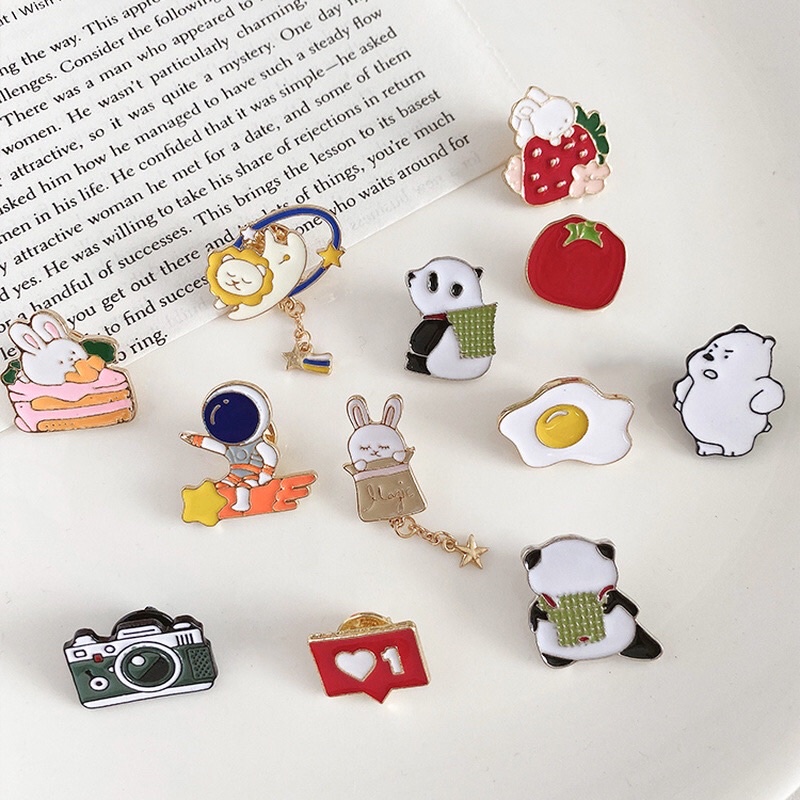 Pin cài áo, balo kim loại