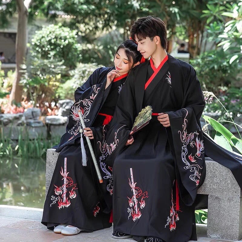 Trang phục cosplay  cổ trang nam, nữ  các họa tiết trên bộ đồ là thêu | BigBuy360 - bigbuy360.vn