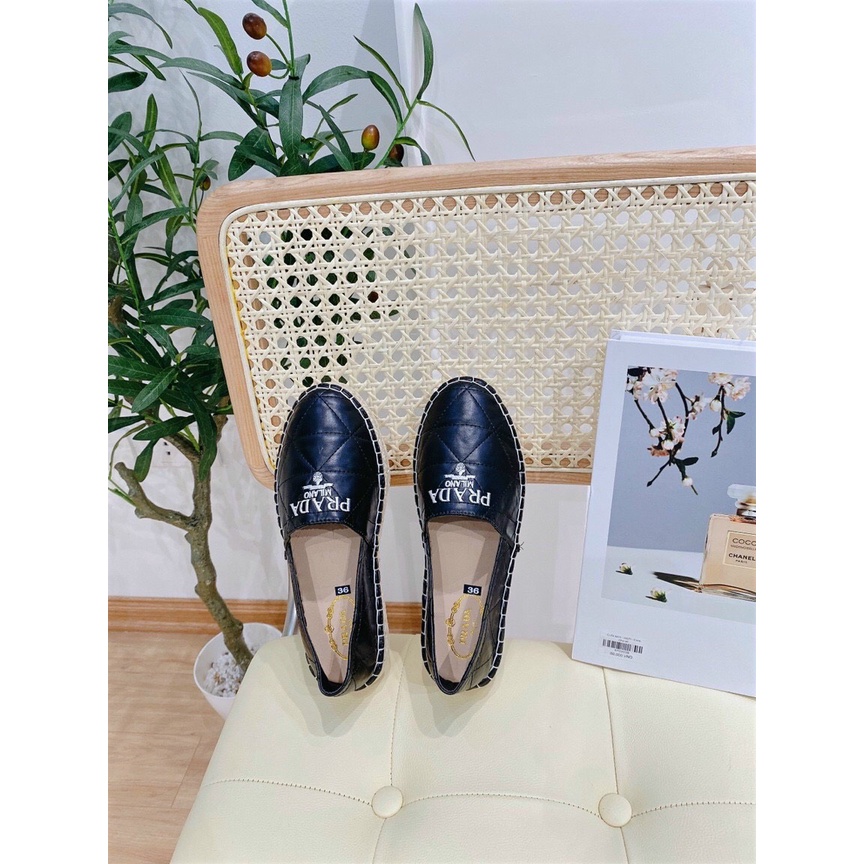 Giày slipon Prada đế cói