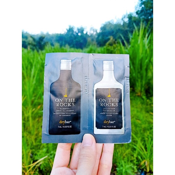 Cặp dầu gội xả Drybar On The Rocks Clarifying Charcoal Shampoo + Lightweight Conditioner