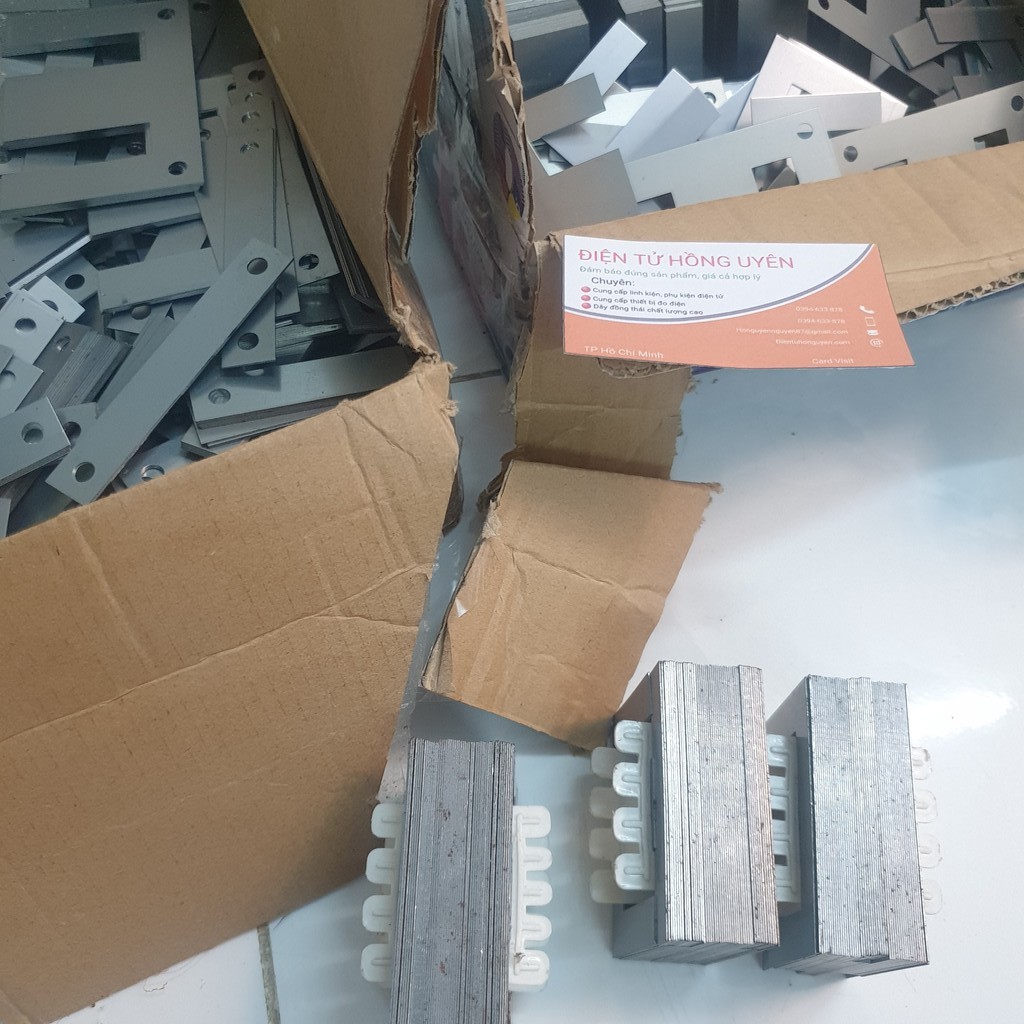 Fe biến áp 22 x 25 . Đầy đủ phe sắt + khuôn nhựa. Fe biến áp quấn máy 12d718-14d718 tần số cao