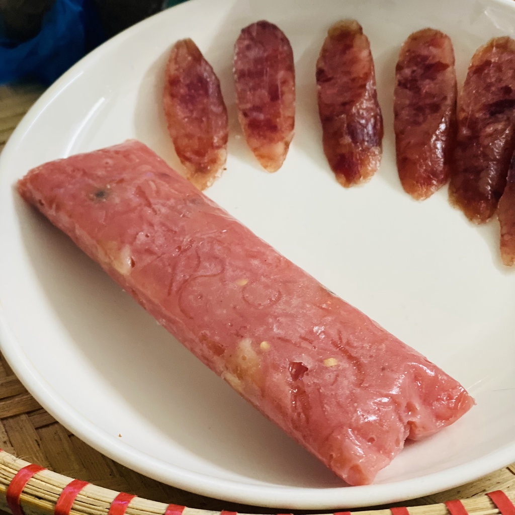 Nem chua Huế Việt Huy - vị tỏi ớt đậm đà (130gr) | BigBuy360 - bigbuy360.vn