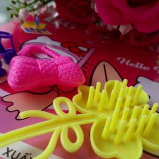 Phụ kiện búp bê - lược chải tóc búp bê
