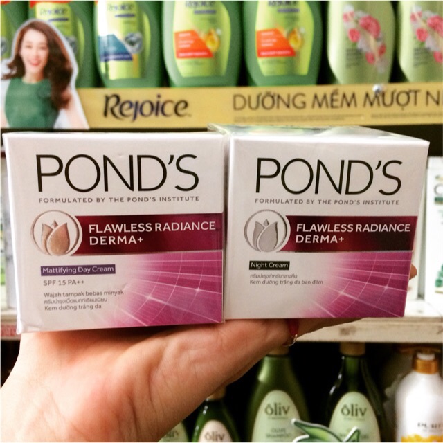 Kem dưỡng da Pond's trắng không tì vết 50g