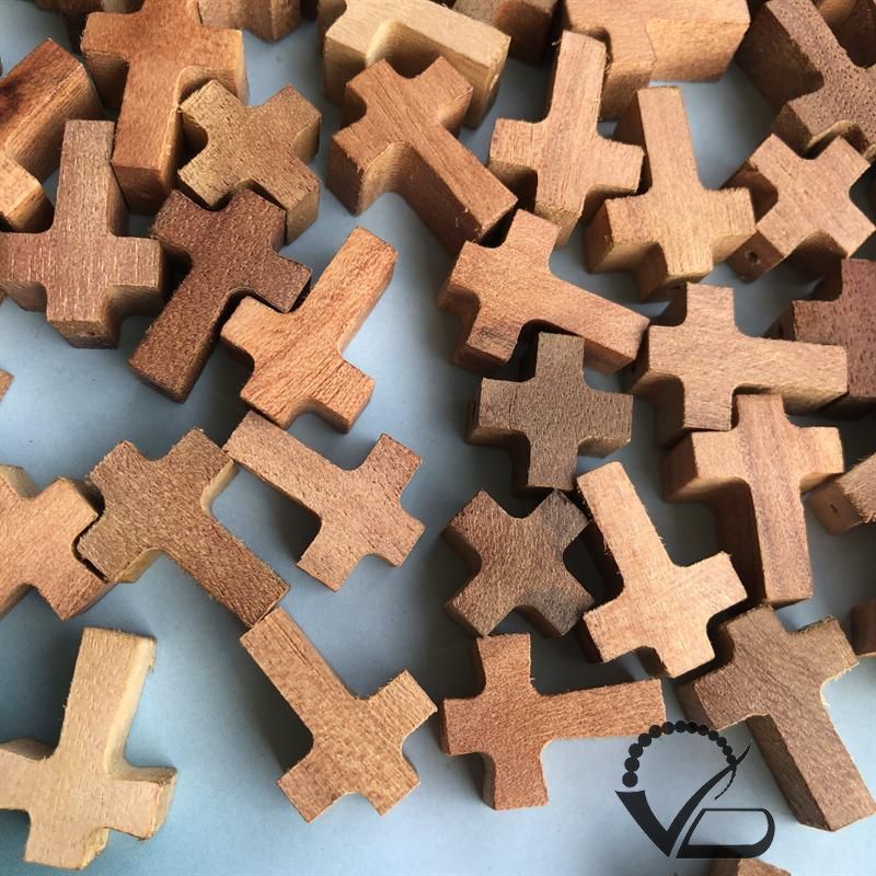 Thánh Giá Gỗ Xá Xị dùng xỏ vòng tay - Charm Thánh Giá dành cho Khách Công Giáo CNC VĂN BÉ