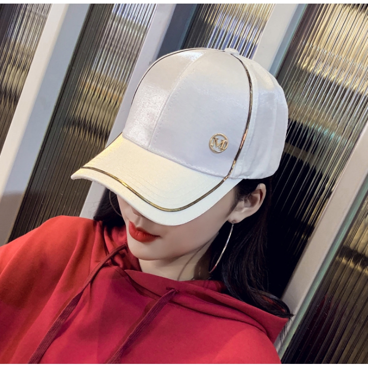 Youthful Korean style cap for both men and women
