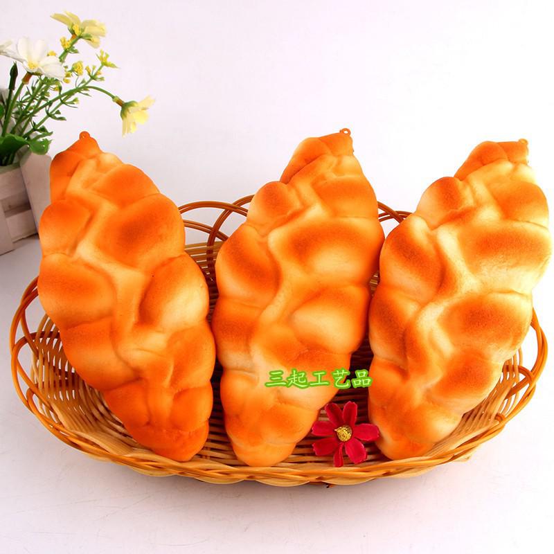 Bán đồ chơi squishy bánh mỳ xoắn 20cm Siêu rẻ