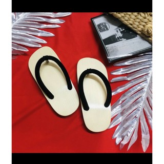 guốc gỗ quay kẹp cho bé