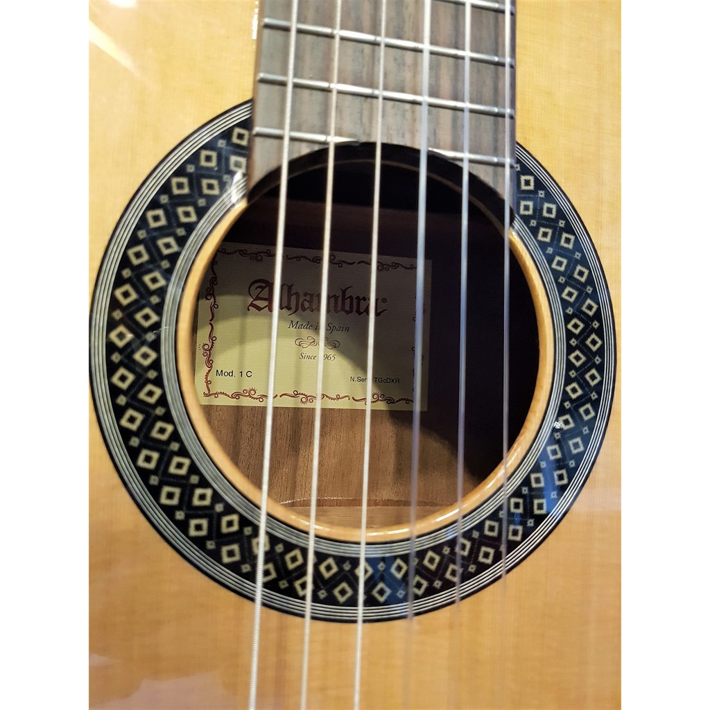 Đàn guitar Classic Tây Ban Nha Alhambra 1C tặng kèm bao đàn