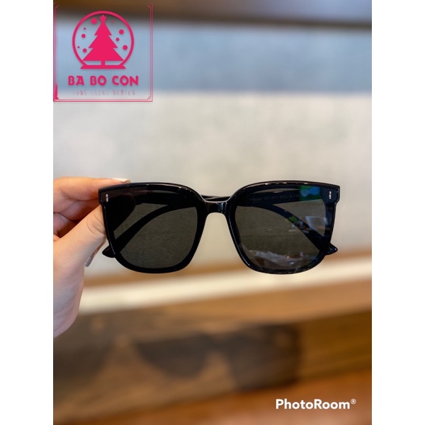 Kính râm mát Shein sang sịn mịn ạ, Có Mail mua hàng tại web của hãng.