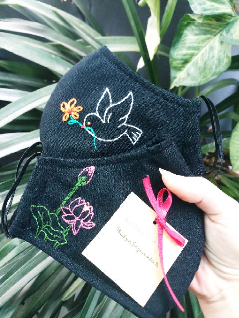 Khẩu trang thêu handmade | BigBuy360 - bigbuy360.vn