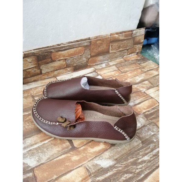 Giầy dép cho khách