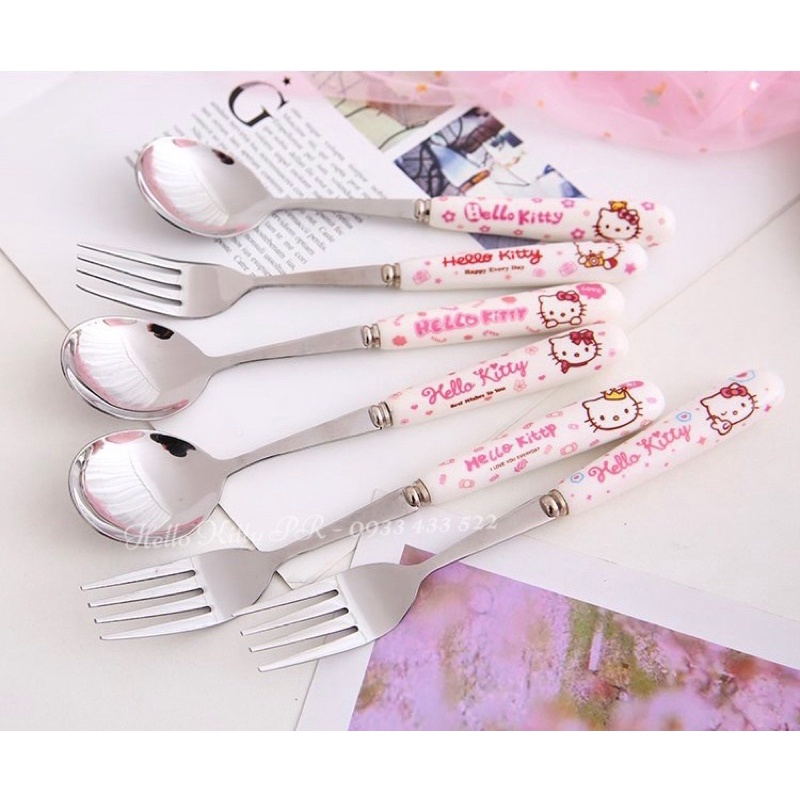 Muỗng nĩa inox cán sứ Hello Kitty