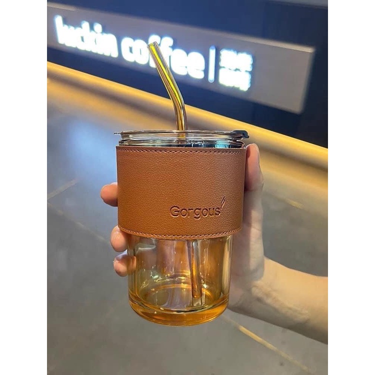 Cốc thủy tinh màu hổ phách bọc da có ống hút dùng đựng trà, cafe, đồ uống 400ml