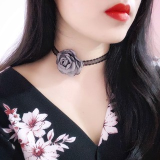 Vòng choker hoa xinh xắn