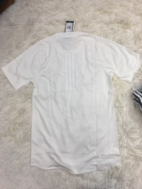 Áo adidas authentic
