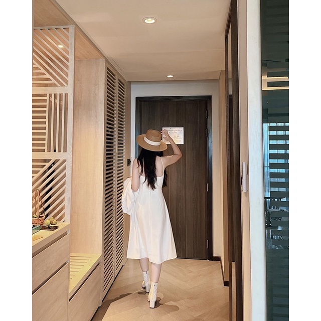 Đầm trắng hai dây Ruchan