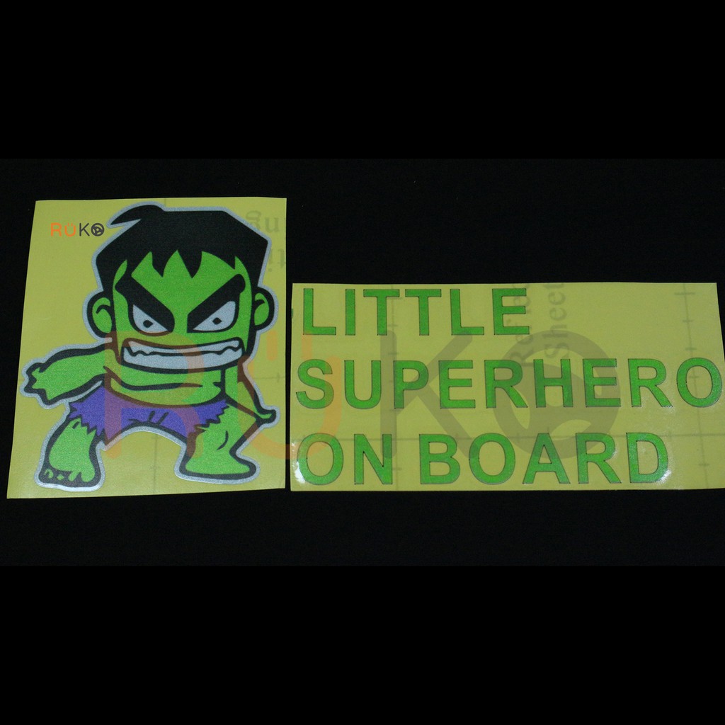 Sticker hình Hulk- người khổng lồ da xanh Little Superhero On Board