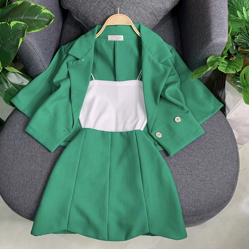 Set vest ba món tay ngắn chân váy gợn sóng