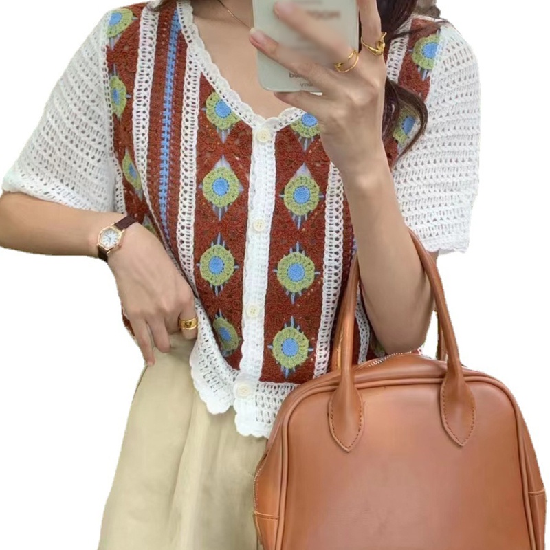 Áo Khoác Cardigan Dệt Kim Tay Ngắn Cổ Chữ V Cài Nút Họa Tiết Kẻ Ô Khoét Lỗ Phong Cách Pháp Cho Nữ