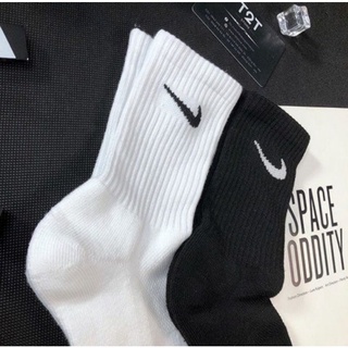 Tất thể thao cổ cao nike