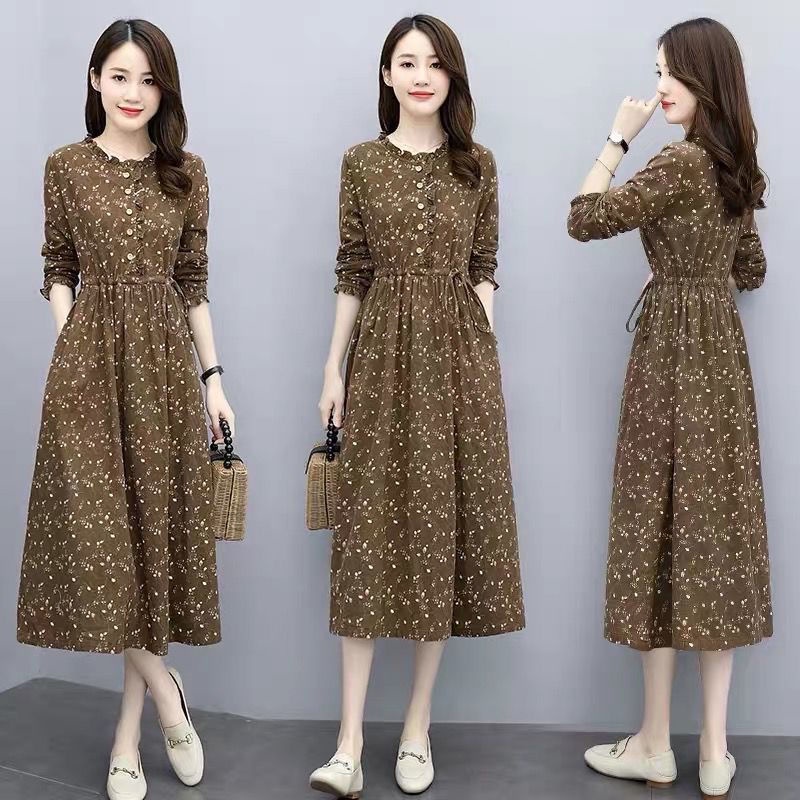 Váy cotton và vải lanh hoa mùa thu 2021 tính khí mới ren-up eo giảm béo đáy dài tay váy mẹ