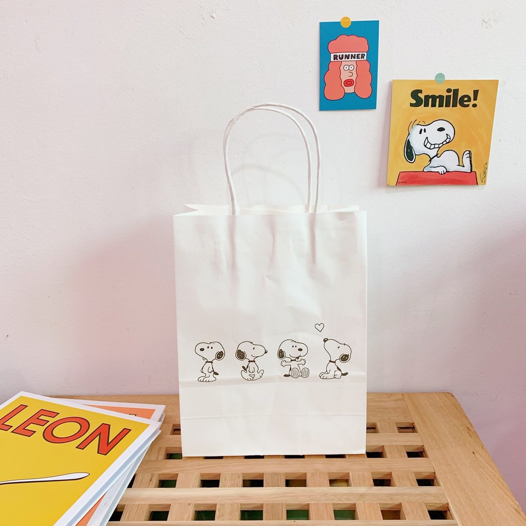 Túi đựng quà túi giấy hình Snoopy xinh xắn đựng văn phòng phẩm