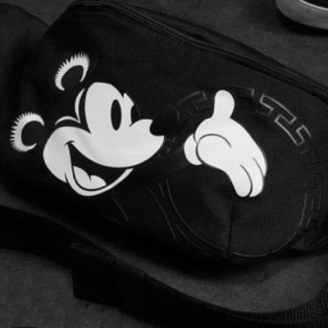 Túi bao tử Mickey đeo chéo cá tính ba màu